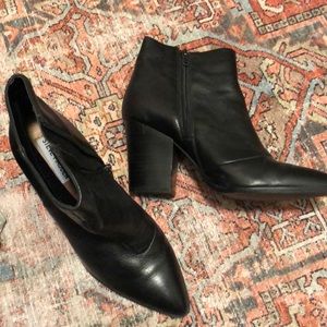 Trendy Steve Madden ankle boots in black
